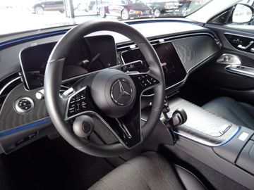 Mercedes E 220 - 11