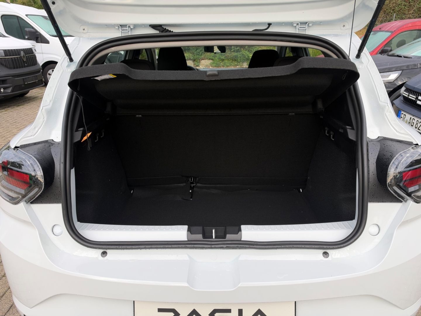 Fahrzeugabbildung Dacia Sandero III Expression LED Klimaautom Fahrerprof