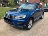 Volkswagen Touareg 4.2 V8 TDI 4M R Line LEDER PANO XENON - Volkswagen Touareg mit Diesel-Antrieb: Geländewagen, R Line