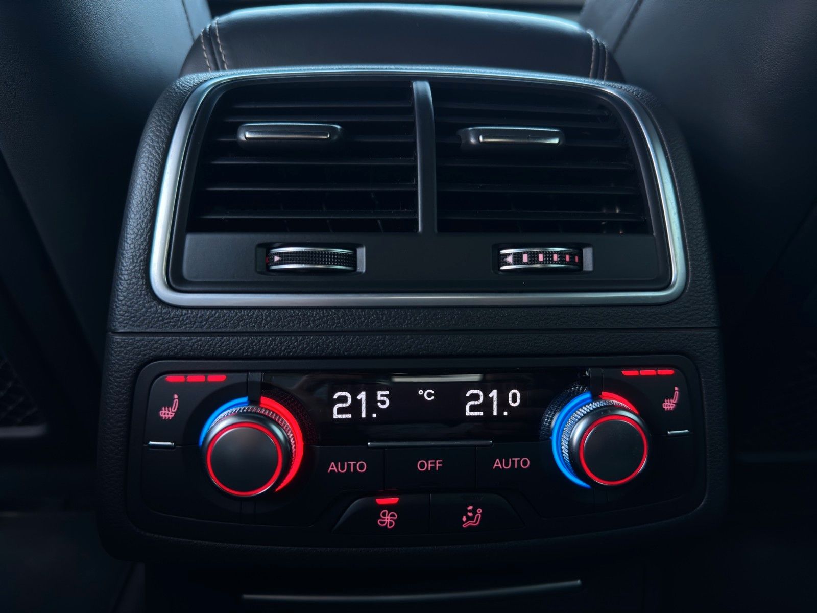 Fahrzeugabbildung Audi S7 4.0 V8 quattro Bose/S-Dach/HUD/Luftf./Keyless