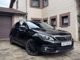 Peugeot 308 Style PureTech*Panoramadach*Apple & Android - Peugeot 308 Style mit Benzin-Antrieb