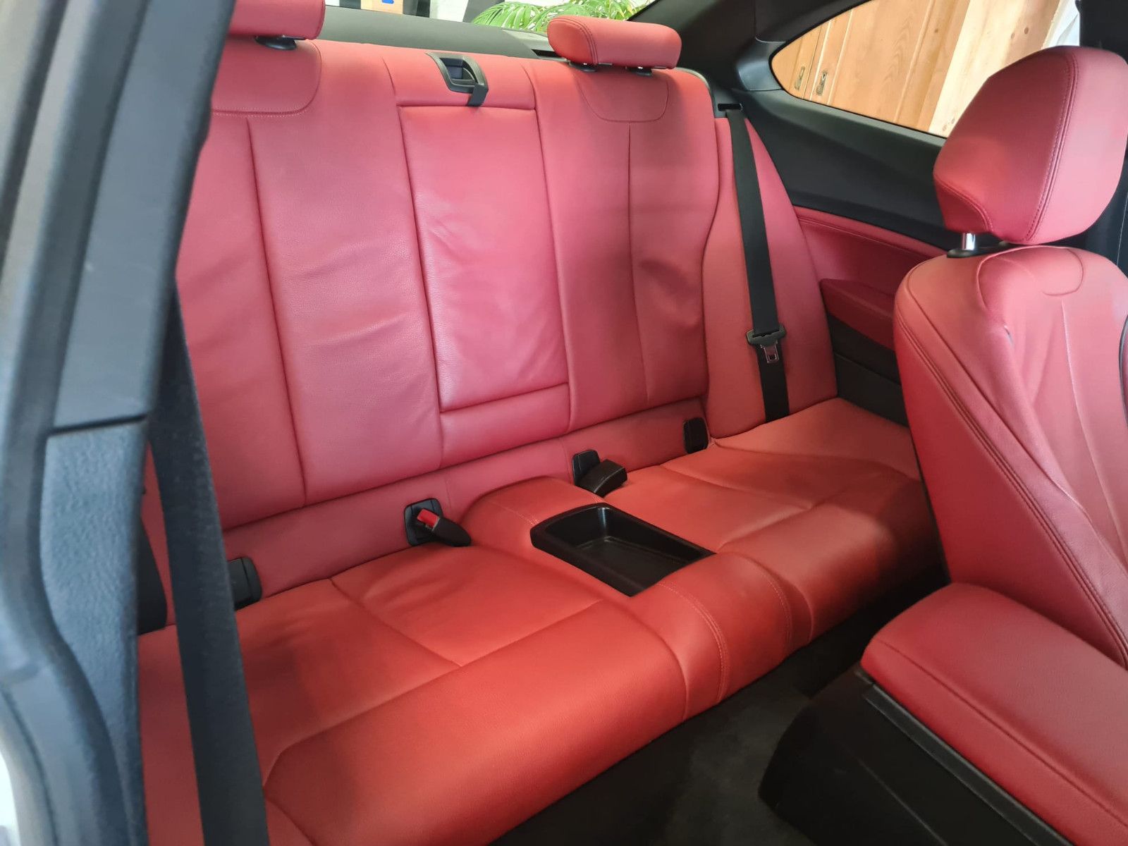 Fahrzeugabbildung BMW 220i Coupe Sport Line / NAVI / PDC / 1. Hand