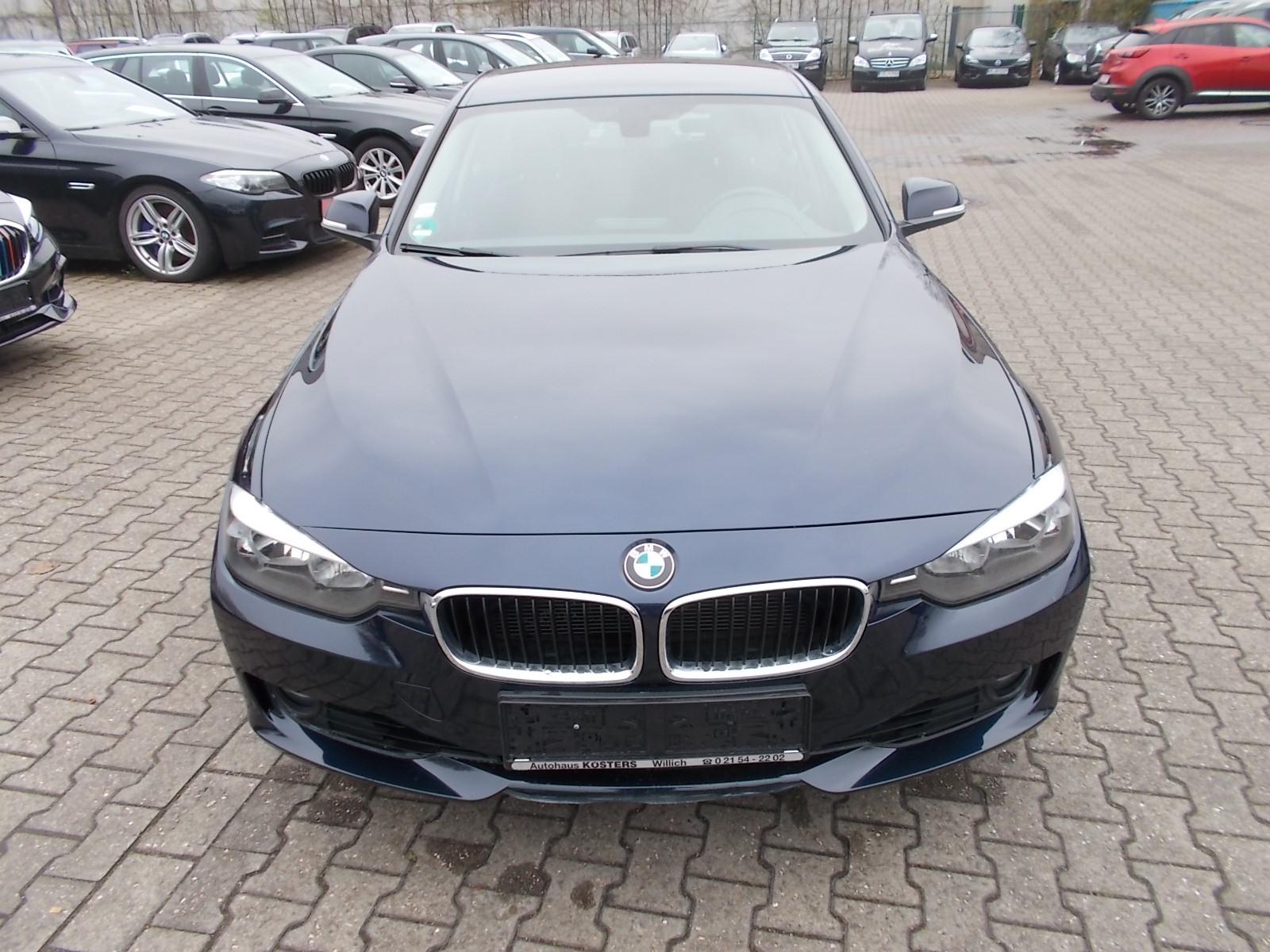 BMW 320 i, AHK Comfort Paket Klimaautom. 1. Hd. PDC