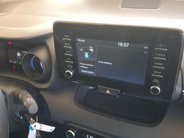 Toyota Yaris - 10