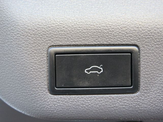 T7 Multivan 2.0 TDI DSG Life AHK/ST-HZ/PANORAMA/