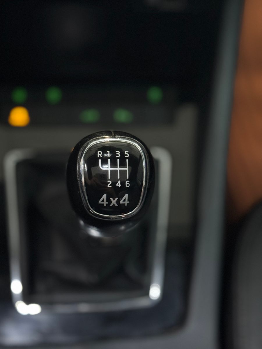 Fahrzeugabbildung SKODA Octavia STYLE 4X4 PANO NEUER MOTOR / MEGA VOLL