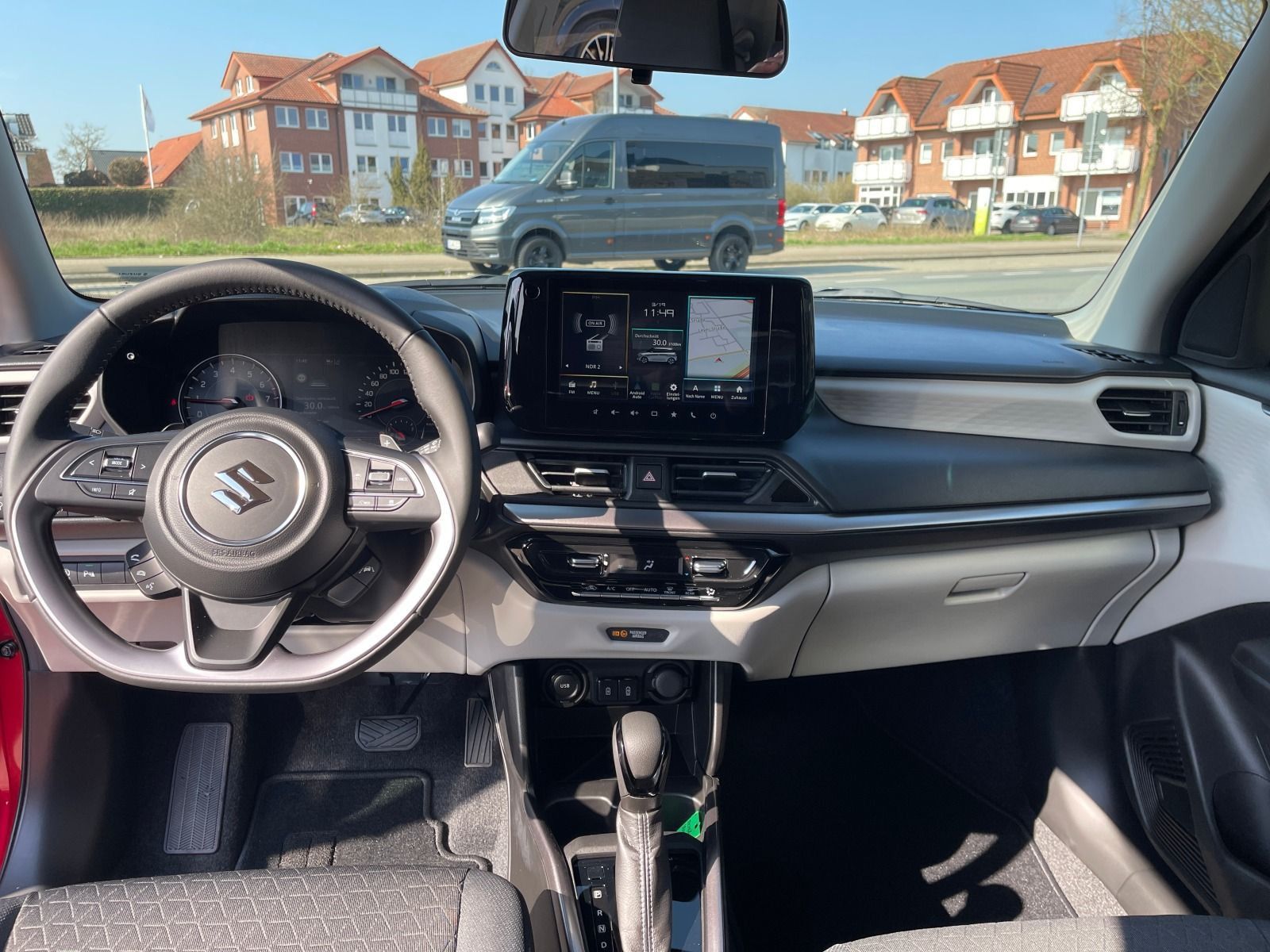 Fahrzeugabbildung Suzuki Swift 1.2 Dualjet Comfort+ Automatik Navi Kamera