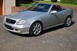 Mercedes-Benz SLK 320 - - silberne Mercedes-Benz SLK 320