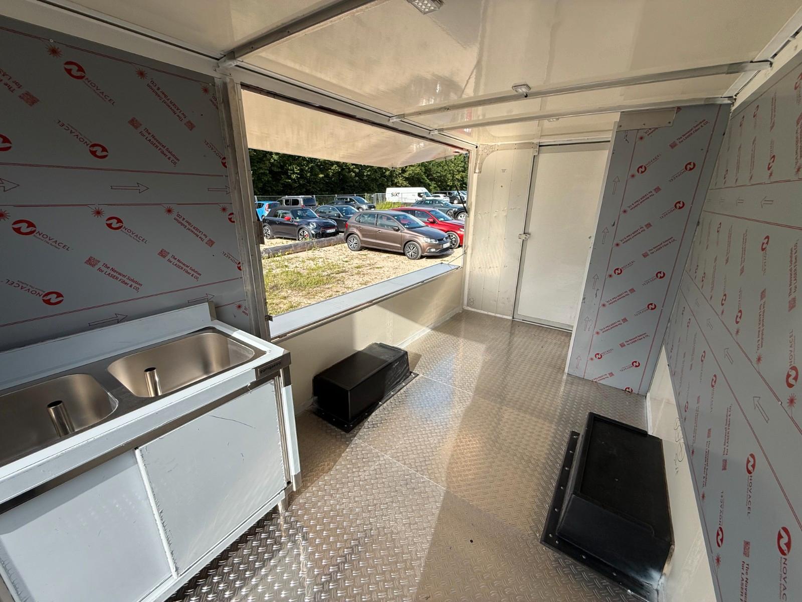 Iveco Han Foodtruck & Imbisswagen & Verkaufswagen