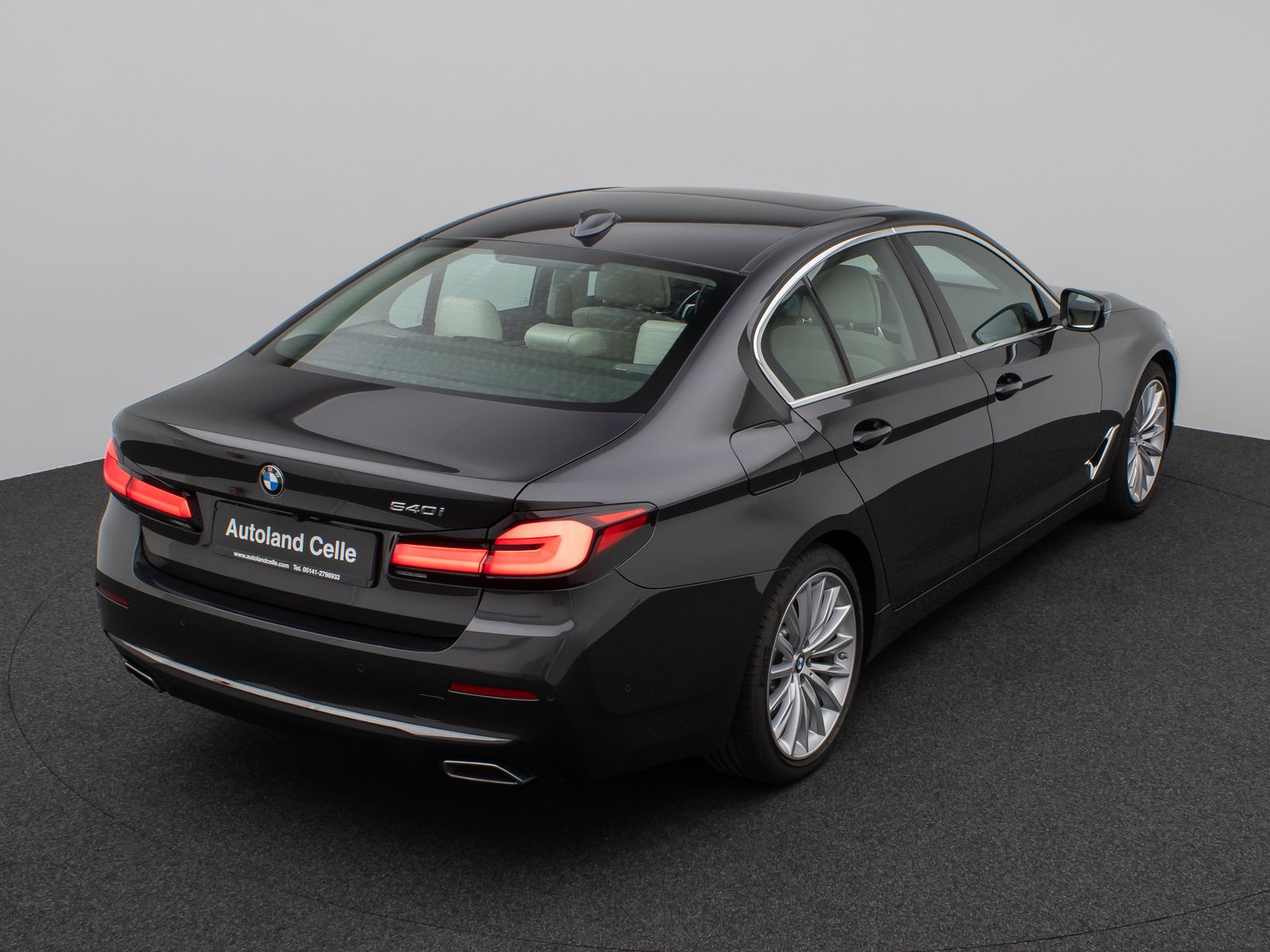 Fahrzeugabbildung BMW 540i Luxury Line Kamera Glasdach Laser HUD H/K