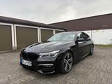 BMW 730d xDrive M Sportpaket Laser HeadUp Massage  - BMW 730 mit Diesel-Antrieb: Sportpaket