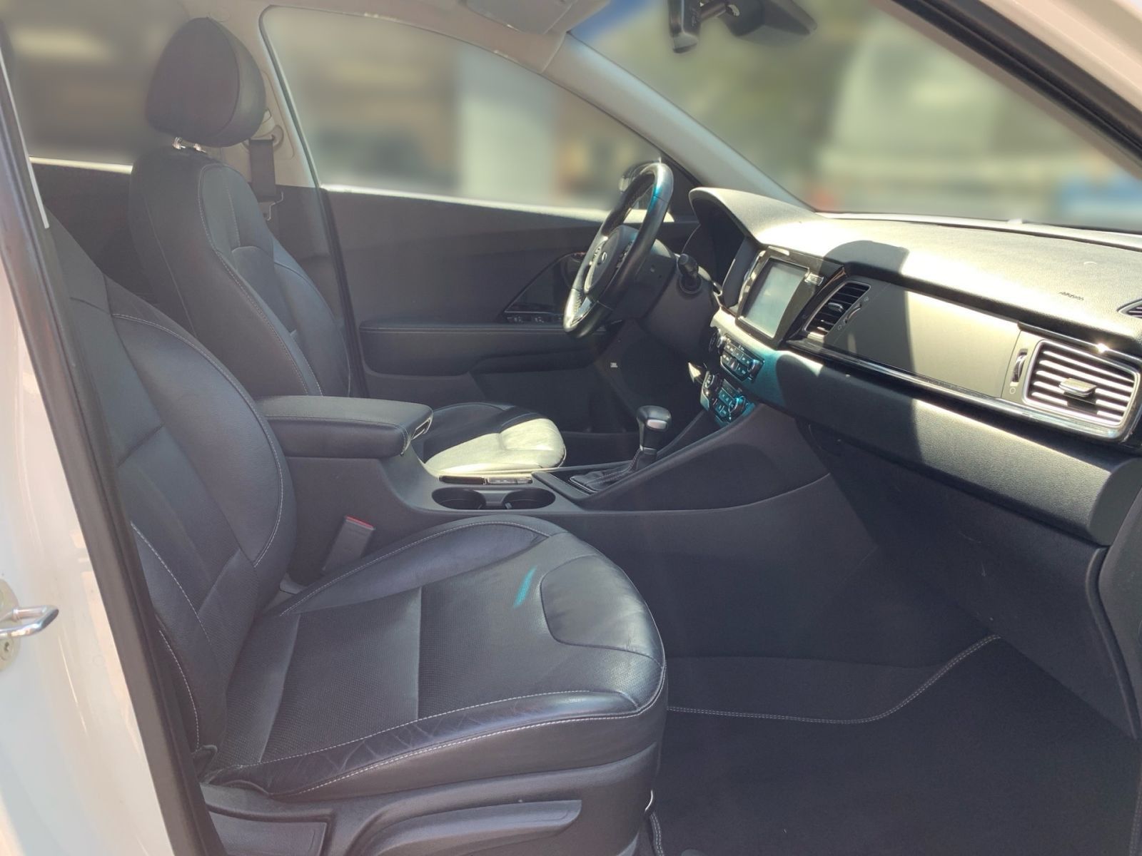 Fahrzeugabbildung Kia Niro 1.6 Hybrid Spririt AHK Leder Navi 1Hd