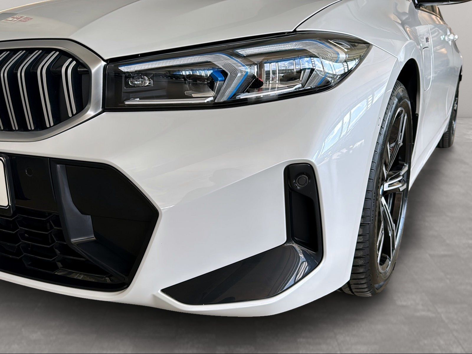 BMW 330 - Bild 12