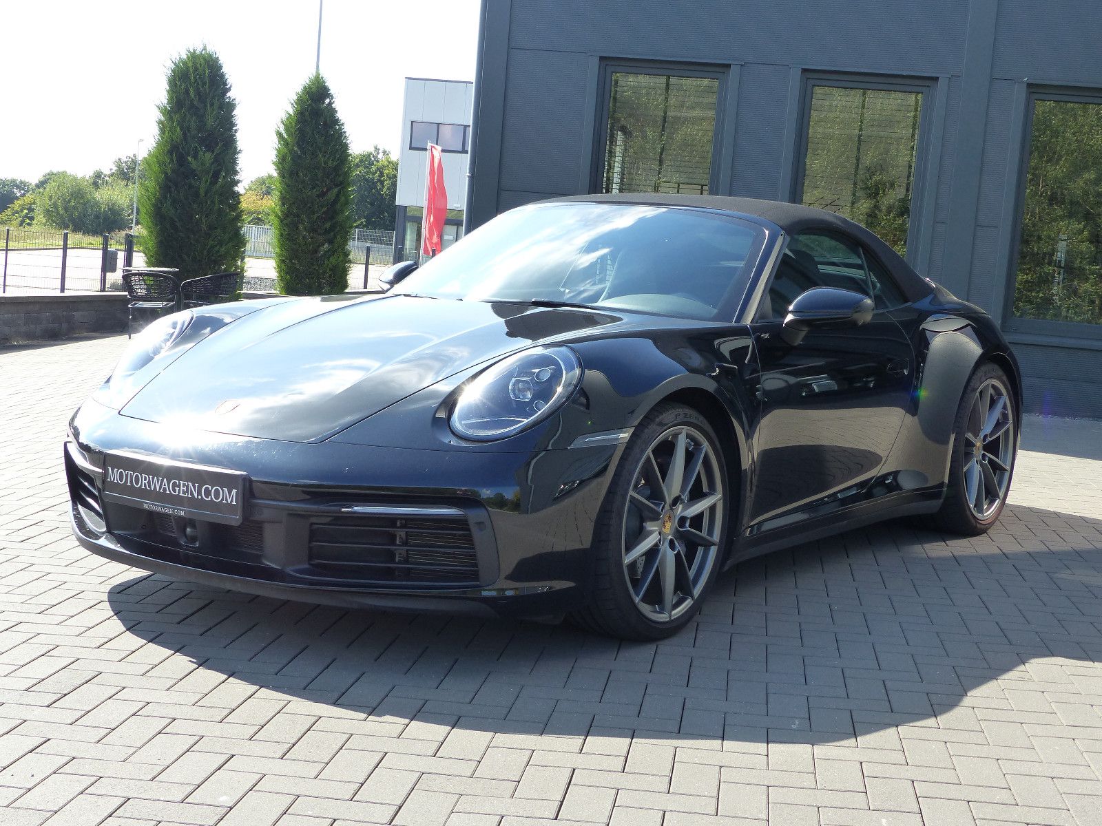 Fahrzeugabbildung Porsche 992 Carrera 4 Cabriolet
