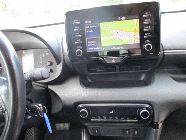 Fahrzeugabbildung Toyota Yaris Hybrid Business Edition