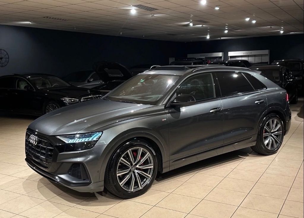 Image of Audi Q8