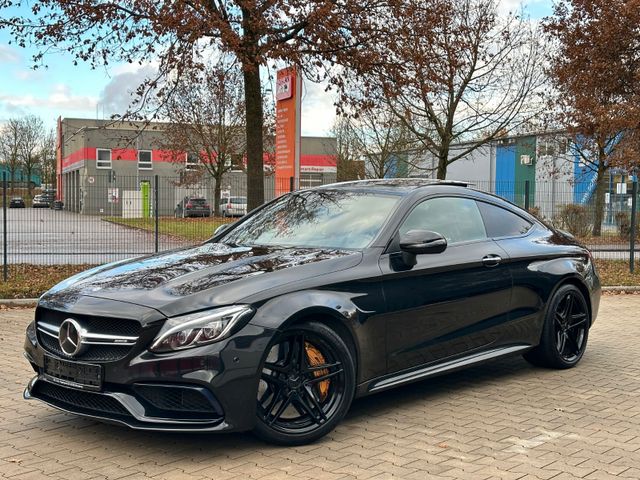 Mercedes-Benz C63S AMG COUPE HUD PANO KERAMIK PERF SITZE