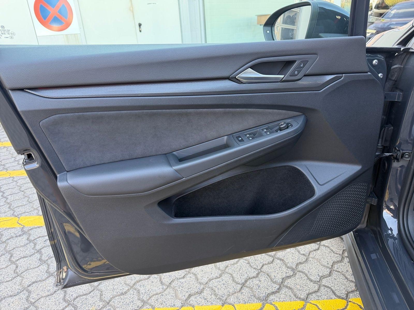 Volkswagen Golf VIII 2.0 TSI DSG GTI Clubsport Navi Spurhal, миниатюра 7