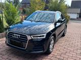 Audi Q3 1.4 TFSI S tronic  -150 PS-Scheckheft-Navi