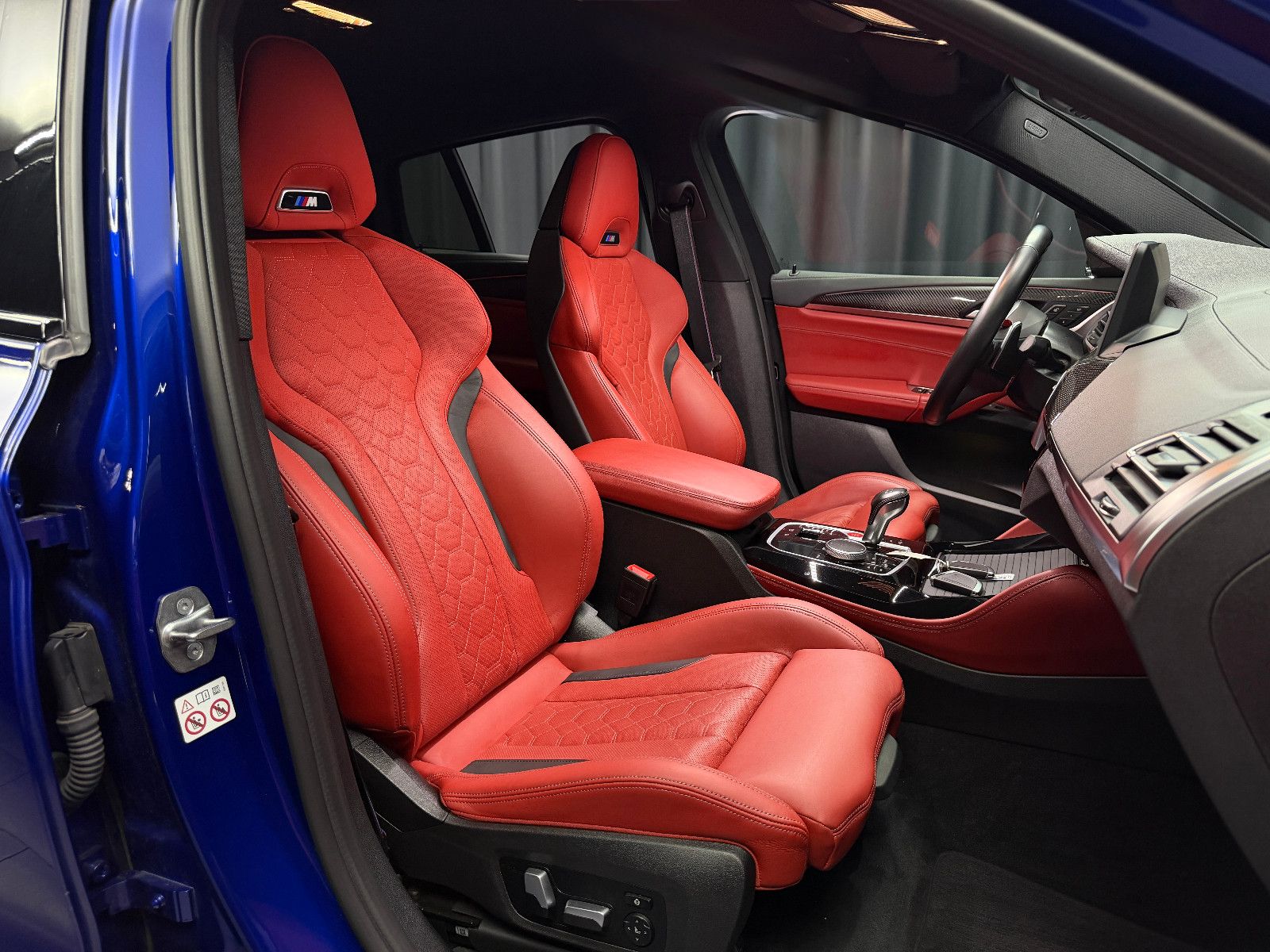 Fahrzeugabbildung BMW X4 M Competition |CARBON|H/K|LASER|HuD