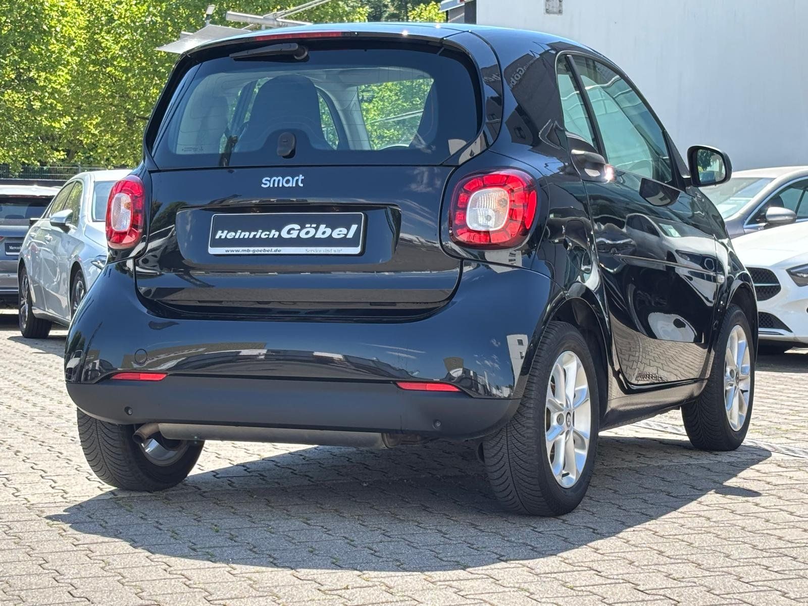 Fahrzeugabbildung Smart fortwo coupe passion (52kW) PANO GJR SITZHEIZUNG