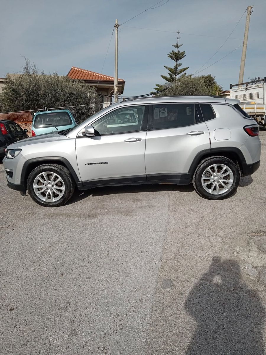 Jeep Compass 1.3 Turbo T4 PHEV 4xe First Edition imagem 2