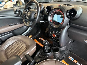MYAUTOCENTER – Gebraucht- und Jahreswagen mit Werkstattservice in Pfaffenhofen MINI Cooper SD Countryman TEM*NAVI*PDC*PANO*XENON*