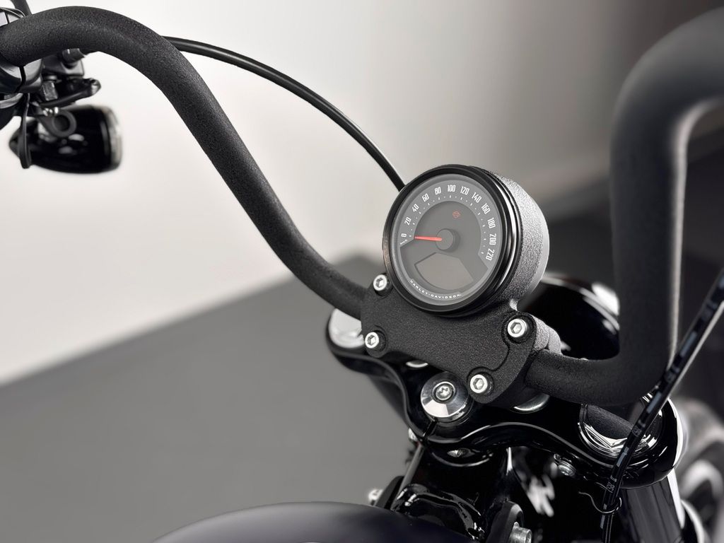 Fahrzeugabbildung Harley-Davidson STREET BOB *NEUWERTIG *ANSCHLUSSGARANTIE 06/29