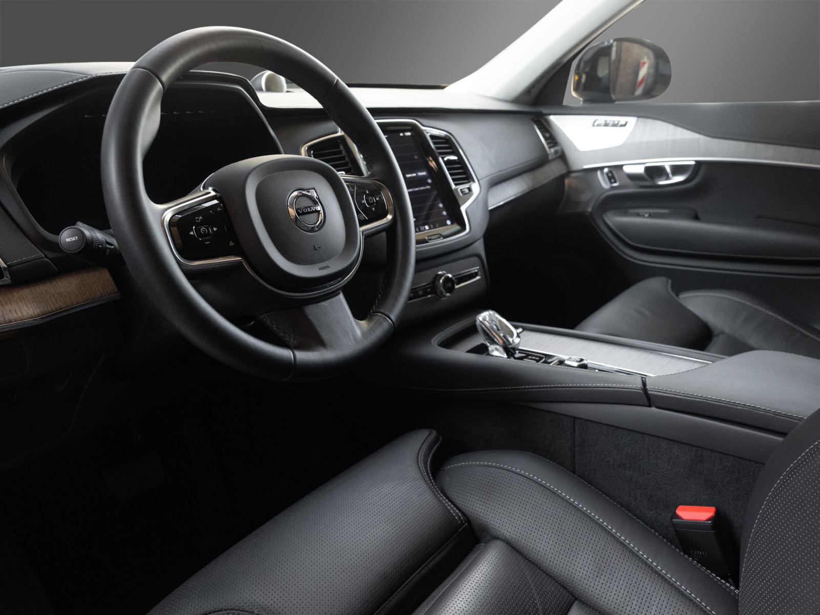 Volvo XC90 B5 AWD Ultimate Dark- voll