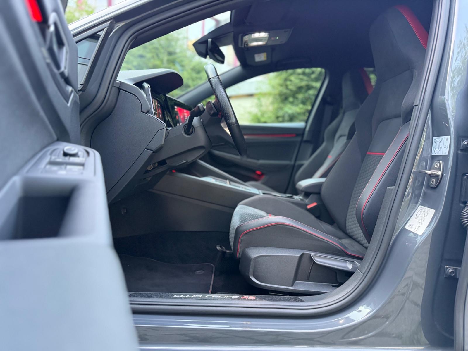 Volkswagen Golf VIII Lim. GTI Clubsport IQ Light 300PS, миниатюра 6