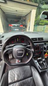 Audi A4 2.0 T FSI quattro Avant S-line - Audi A4 aus 2005: Line
