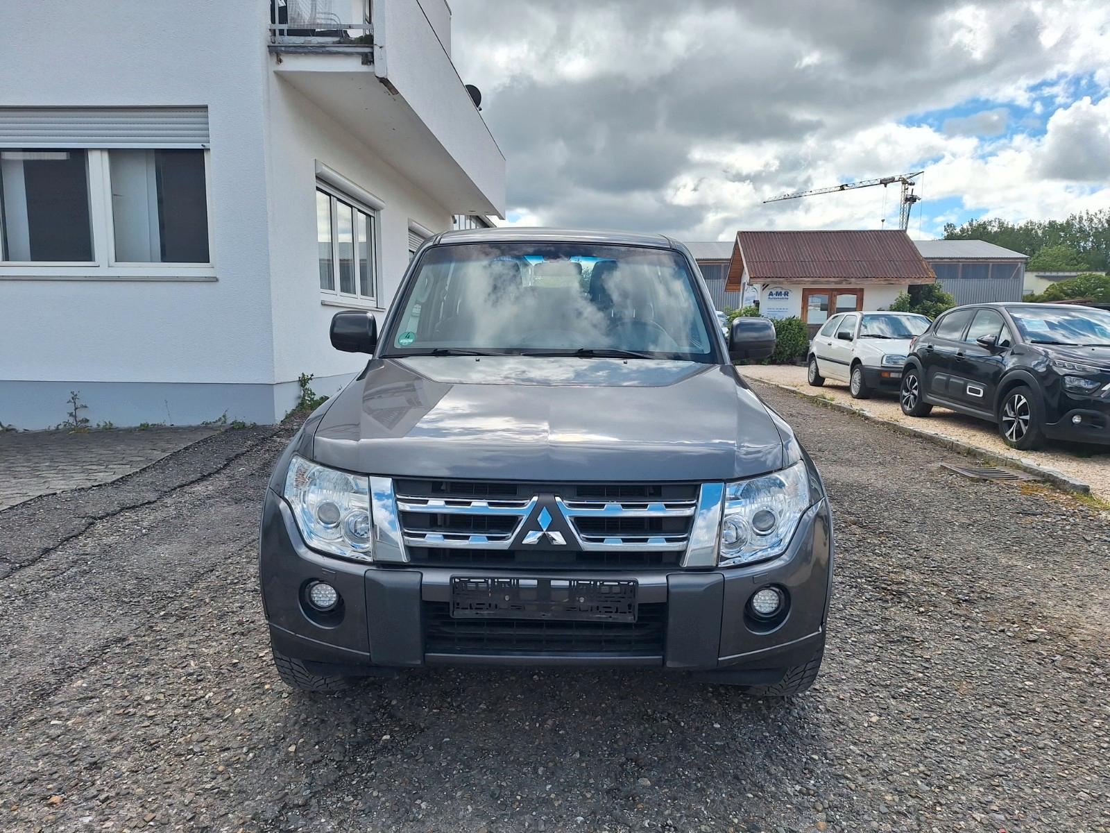 Mitsubishi Pajero 3.2 DI-D Inform