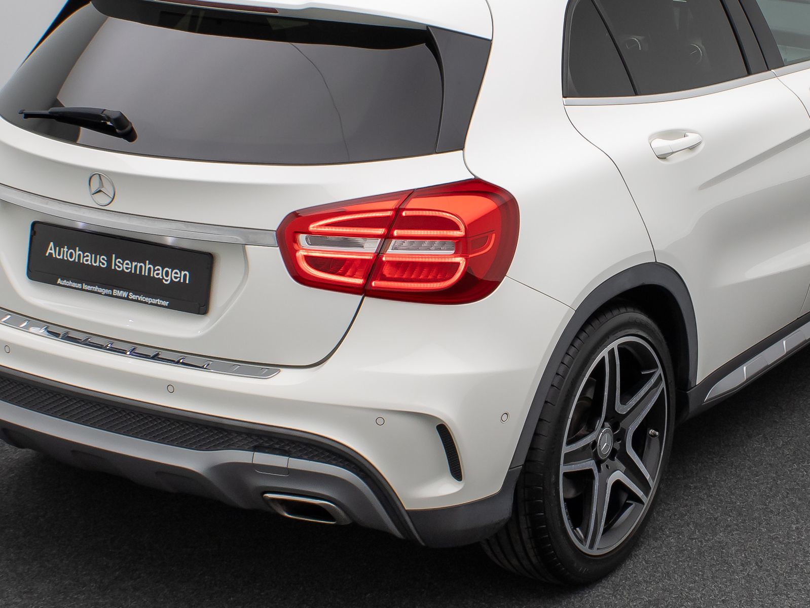 Fahrzeugabbildung Mercedes-Benz GLA 200 Street Style ParkAss Navi Bi-Xenon Leder