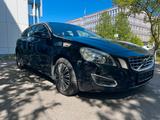 Volvo V60 Kombi Summum AWD - Volvo V60: Summum