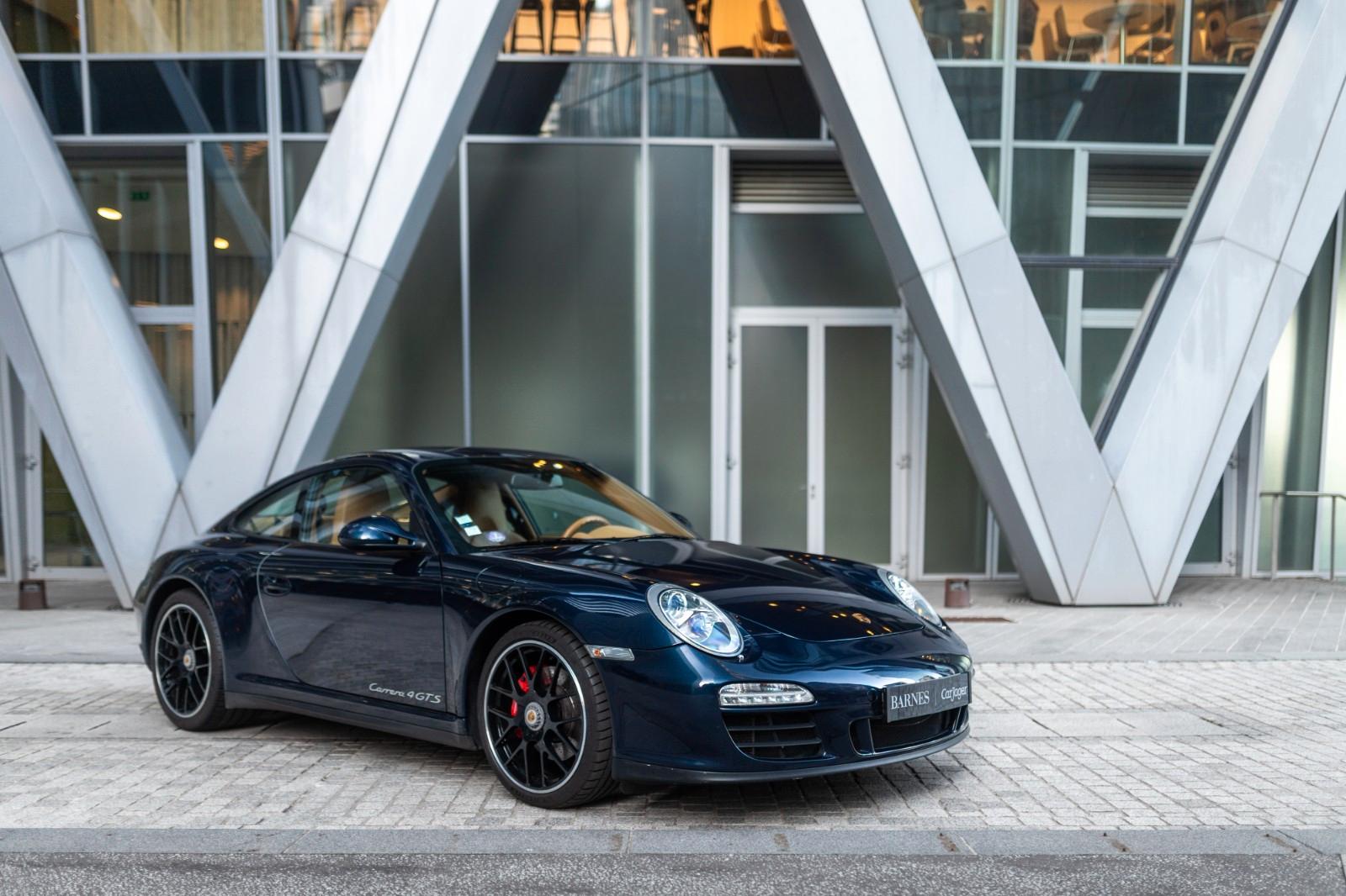 Porsche 911 Carrera 4 GTS Coupe