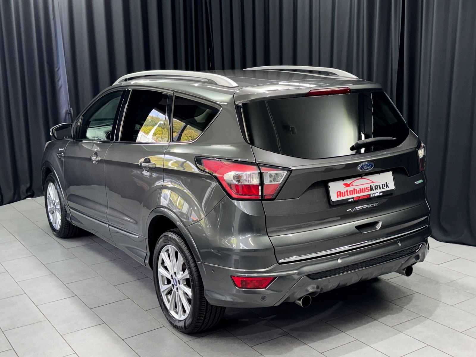 Fahrzeugabbildung Ford Kuga Vignale|SONY|AHK|NAVI|LEDER