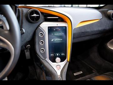 2023 Mclaren 750S — миниатюра 24