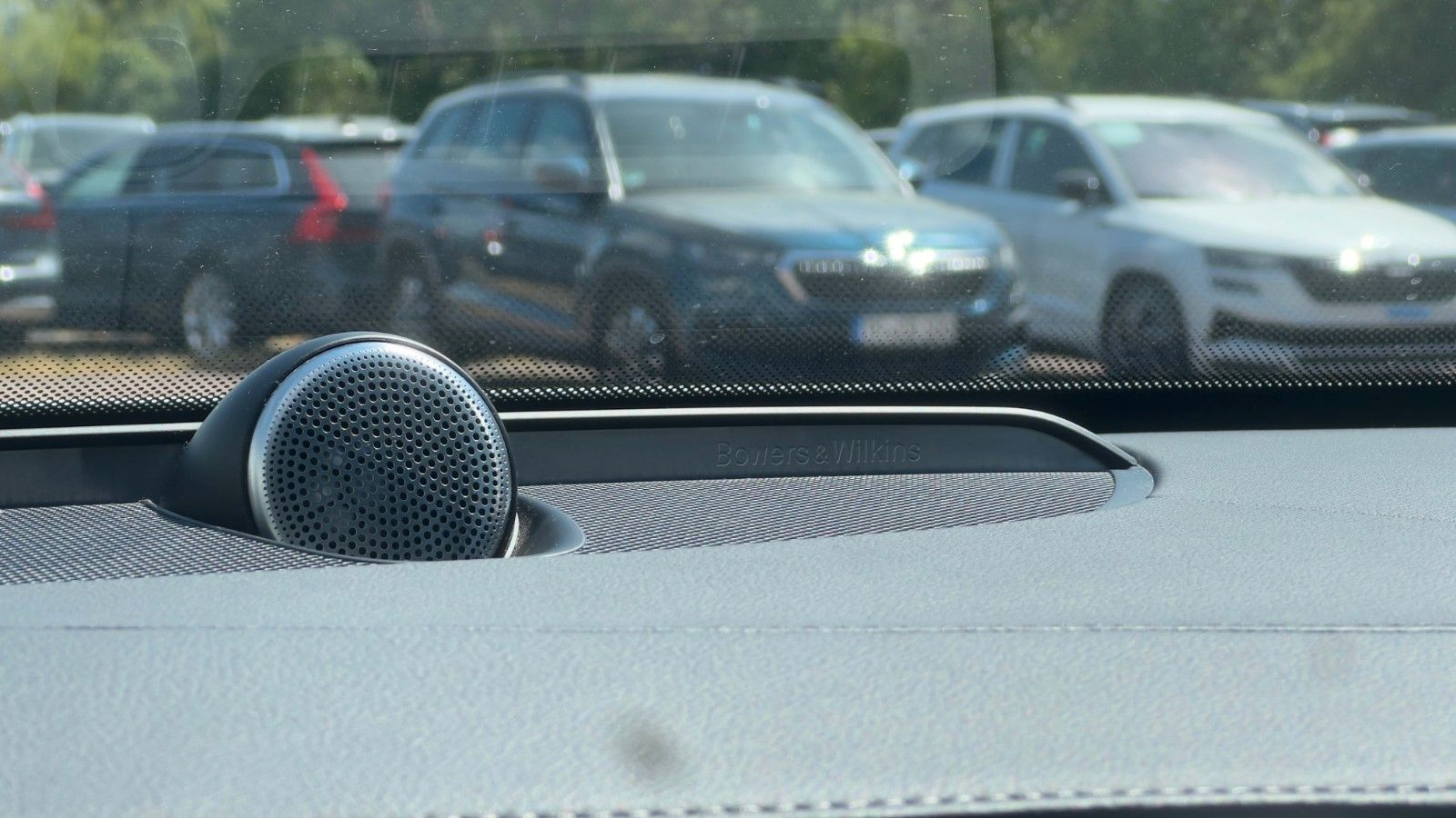 Fahrzeugabbildung Volvo XC90 B5 D AWD Ultimate Dark*B&W*HUD*LUFT*AHK*ACC