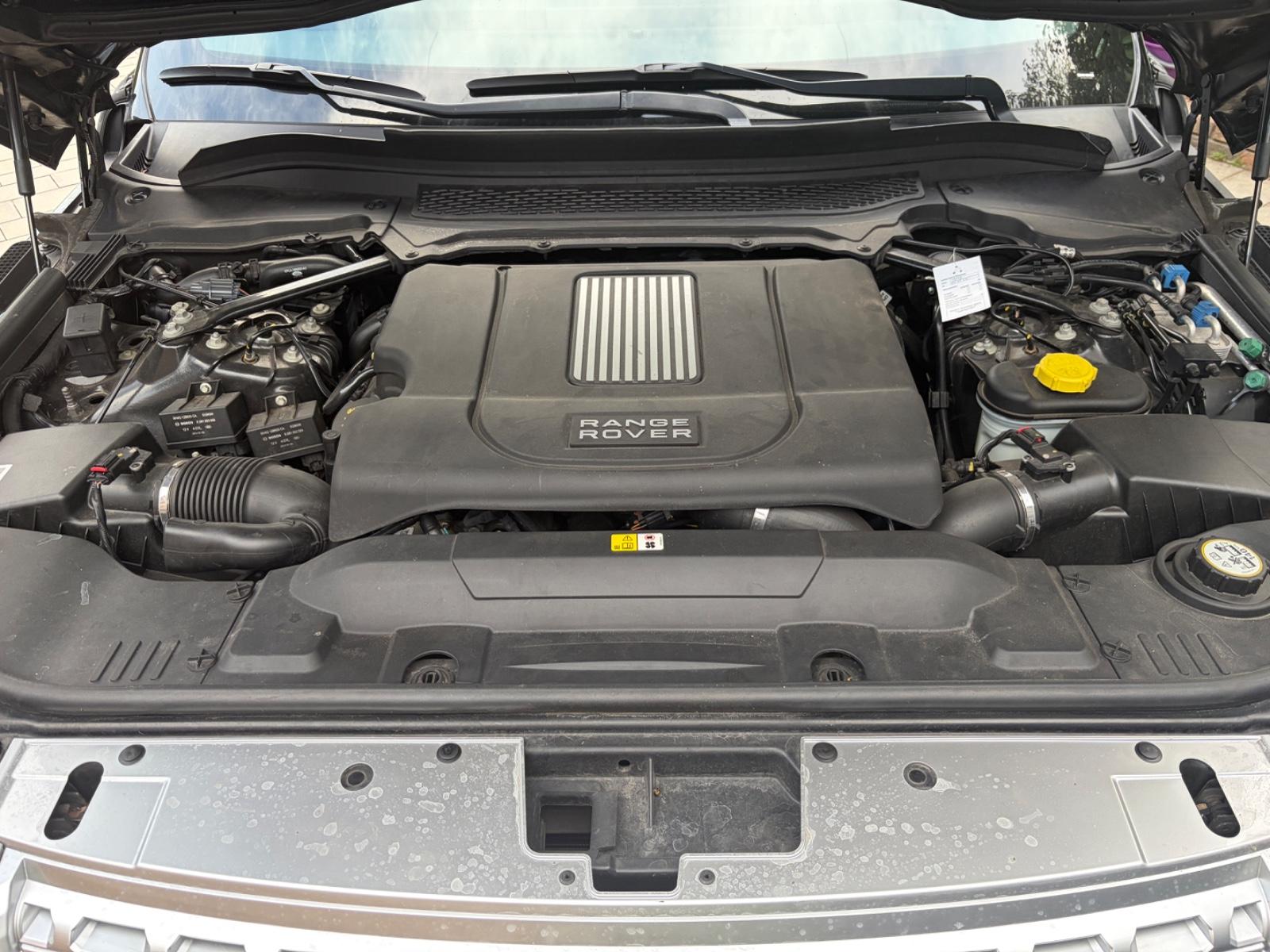 Range Rover Vogue 4.4 SDV8 340 ch • 76 500 km • Toit pano • Meridian • Caméra 360° • Sièges ventilés • 22"