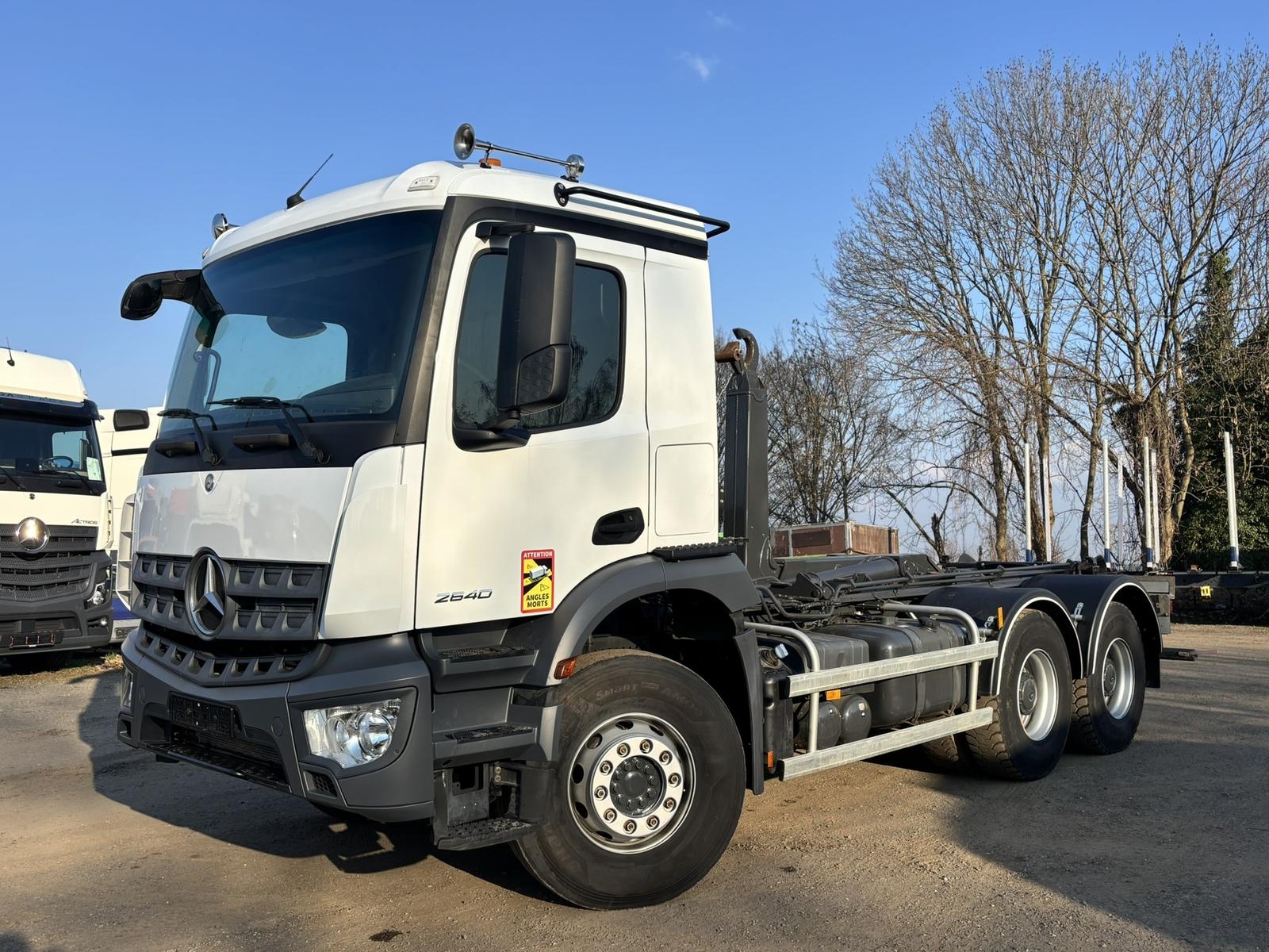 Mercedes-Benz Arocs2640 6x4*HIABMultiXP20.51*VollBlatt*AP-Achs