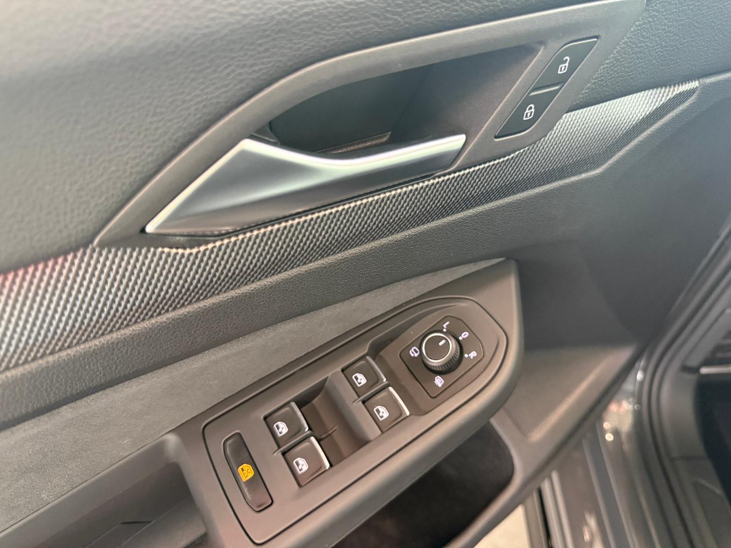 Volkswagen Golf VIII 1.5 eTSI R-Line ACC KAMERA, миниатюра 26