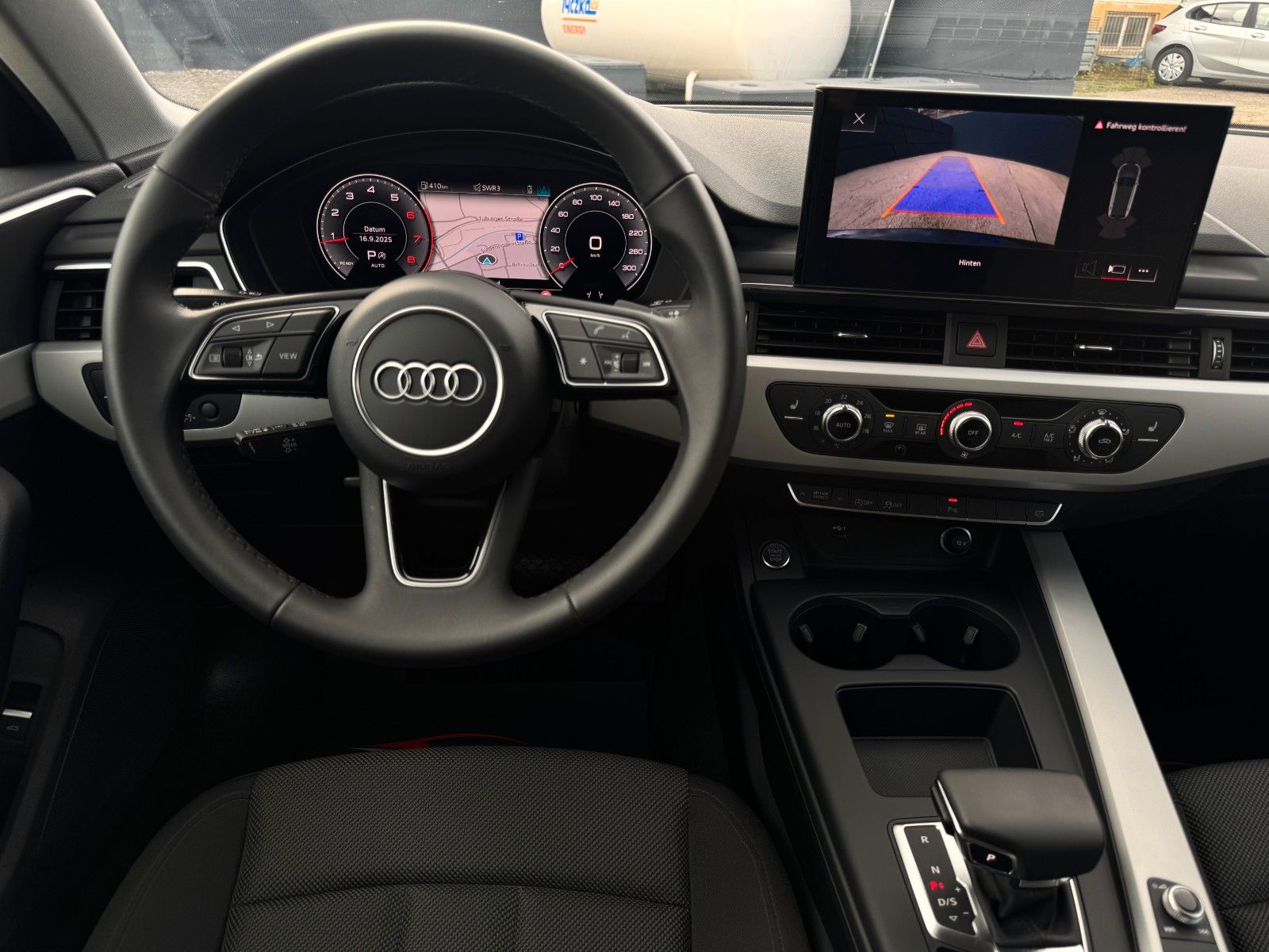 Fahrzeugabbildung Audi A4 Avant 40 TFSI S tronic Kamera Massage AHK SHZ