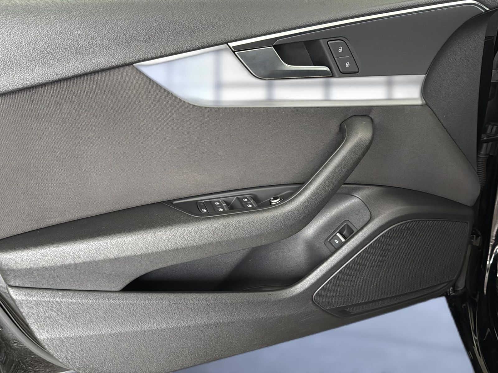 Fahrzeugabbildung Audi A4 Avant 35 TDI / AHK /