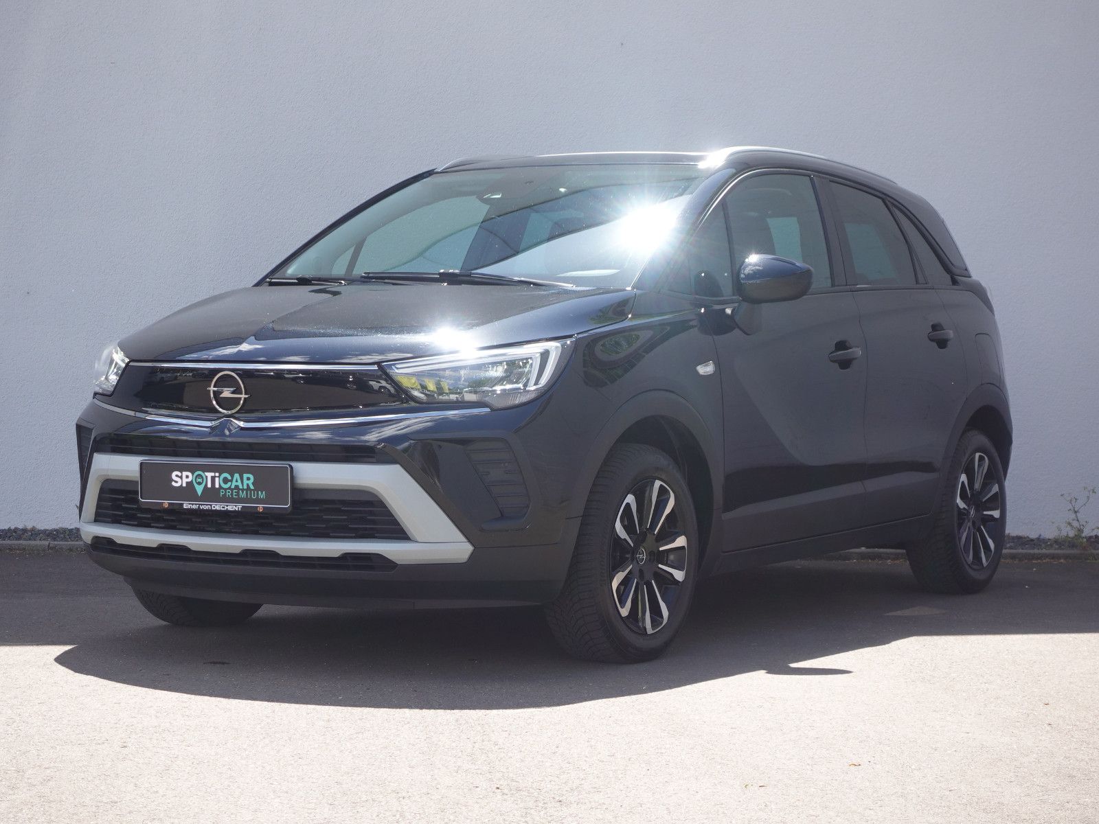 Fahrzeugabbildung Opel Crossland 1.2T AUTOMATIK,Navi,Pano,Allwetter,LED