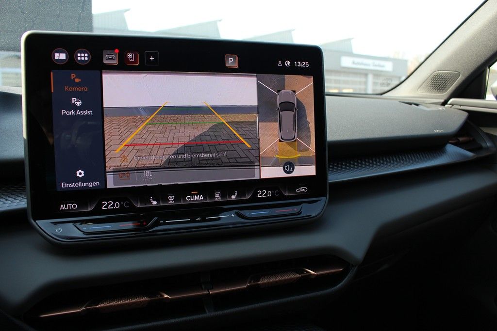 Fahrzeugabbildung CUPRA Terramar VZ 2.0 TSI DSG 4Drive