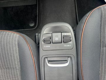 Fahrzeugabbildung Fiat 500 e Icon Cabrio , Kamera , Navi DAB , SHZ uvm