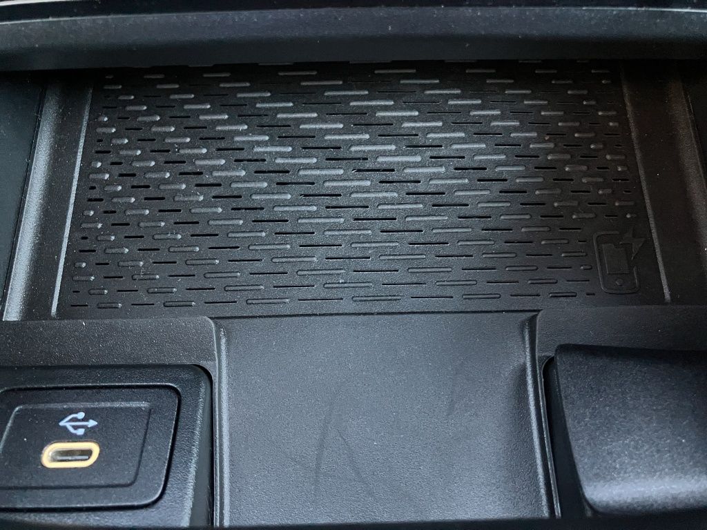Fahrzeugabbildung Mercedes-Benz A 200 d AMG*NIGHT*DISTR*MULTIB*KEYLESS*KAM*NAVI