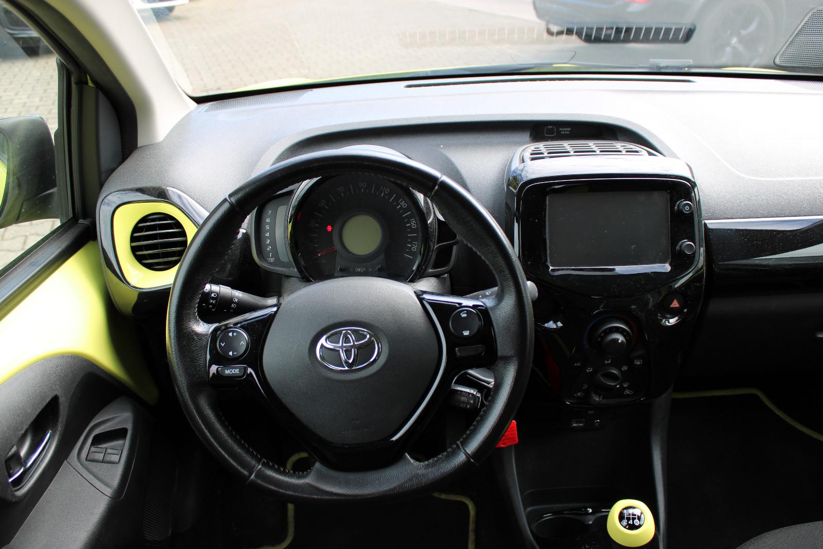 Toyota Aygo AYGO x-cite 4Türer+Kamera+MFL