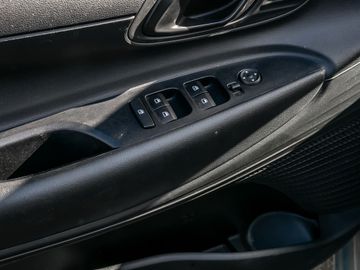 Hyundai i20 1.2 Select Spurhalteassistent Navi Kamera