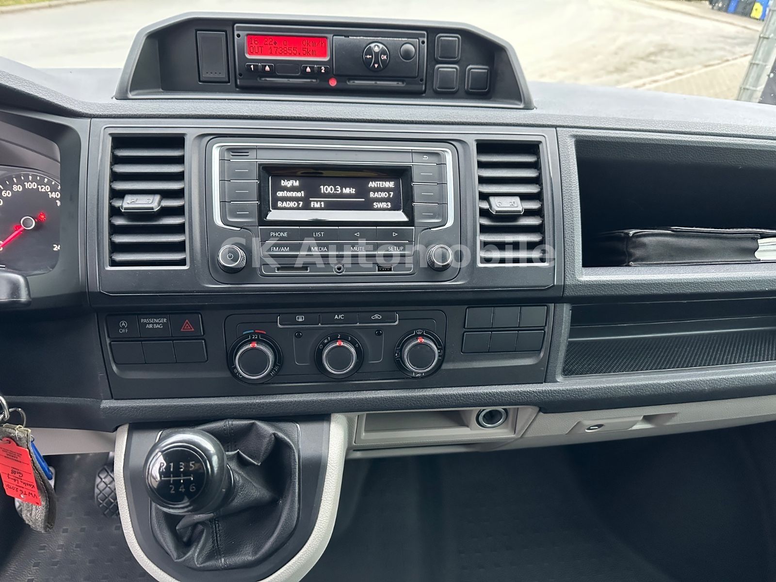 Fahrzeugabbildung Volkswagen T6 Transporter Kasten lang 2.0TDI/Klima/AHK 2.5T